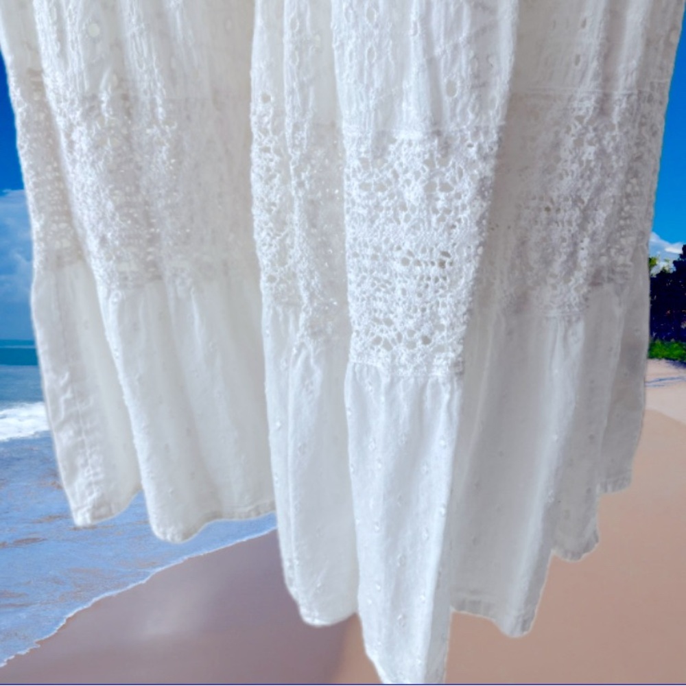Magic White Maxi Dress with Lace Details - Picture 3 of 12